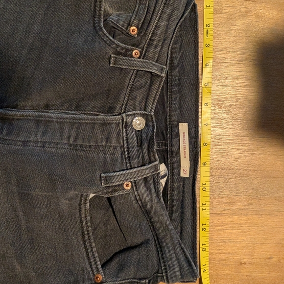 Levi's  Ribcage Straight-Leg Jeans - Picture 7 of 9